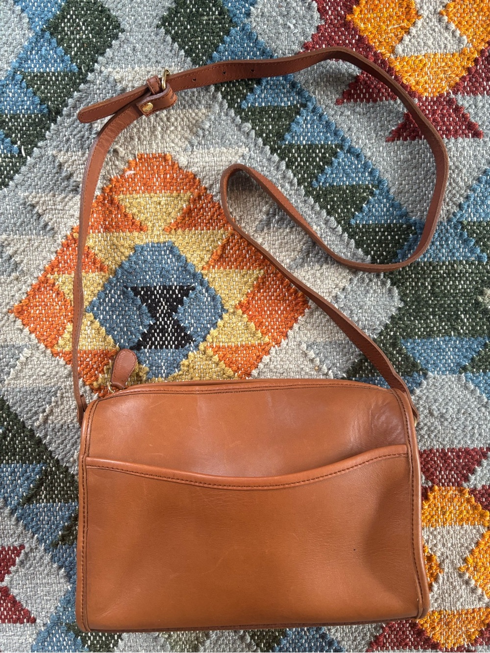 Hunt Club Saddle Brown Leather Crossbody Bag Style of Coach Taylor 9944